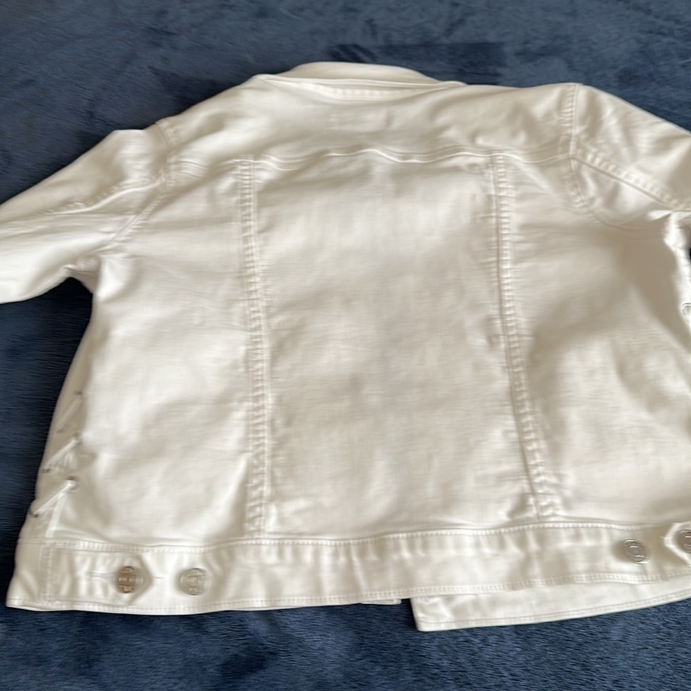 Jean jacket - Picture 4 of 4